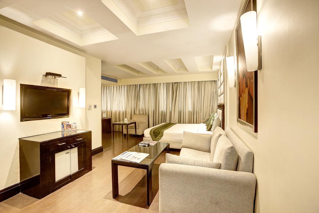 Western Court Chandīgarh 외부 사진
