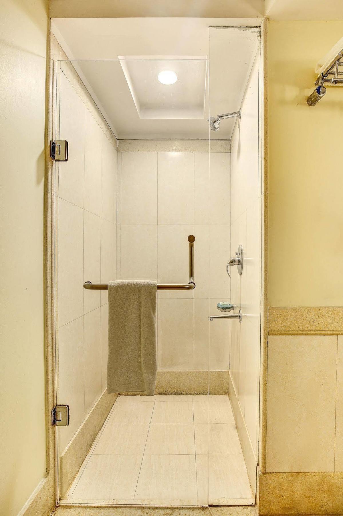 Western Court Chandīgarh 외부 사진