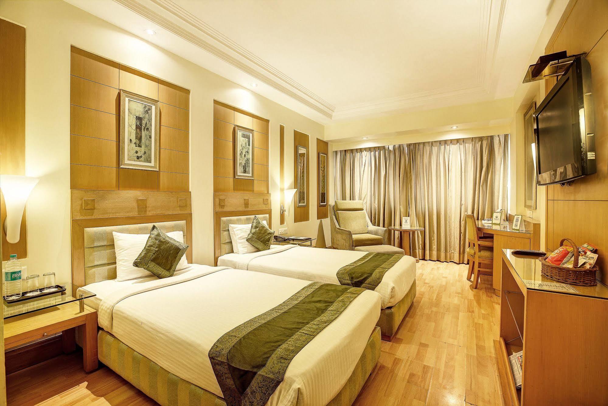 Western Court Chandīgarh 외부 사진