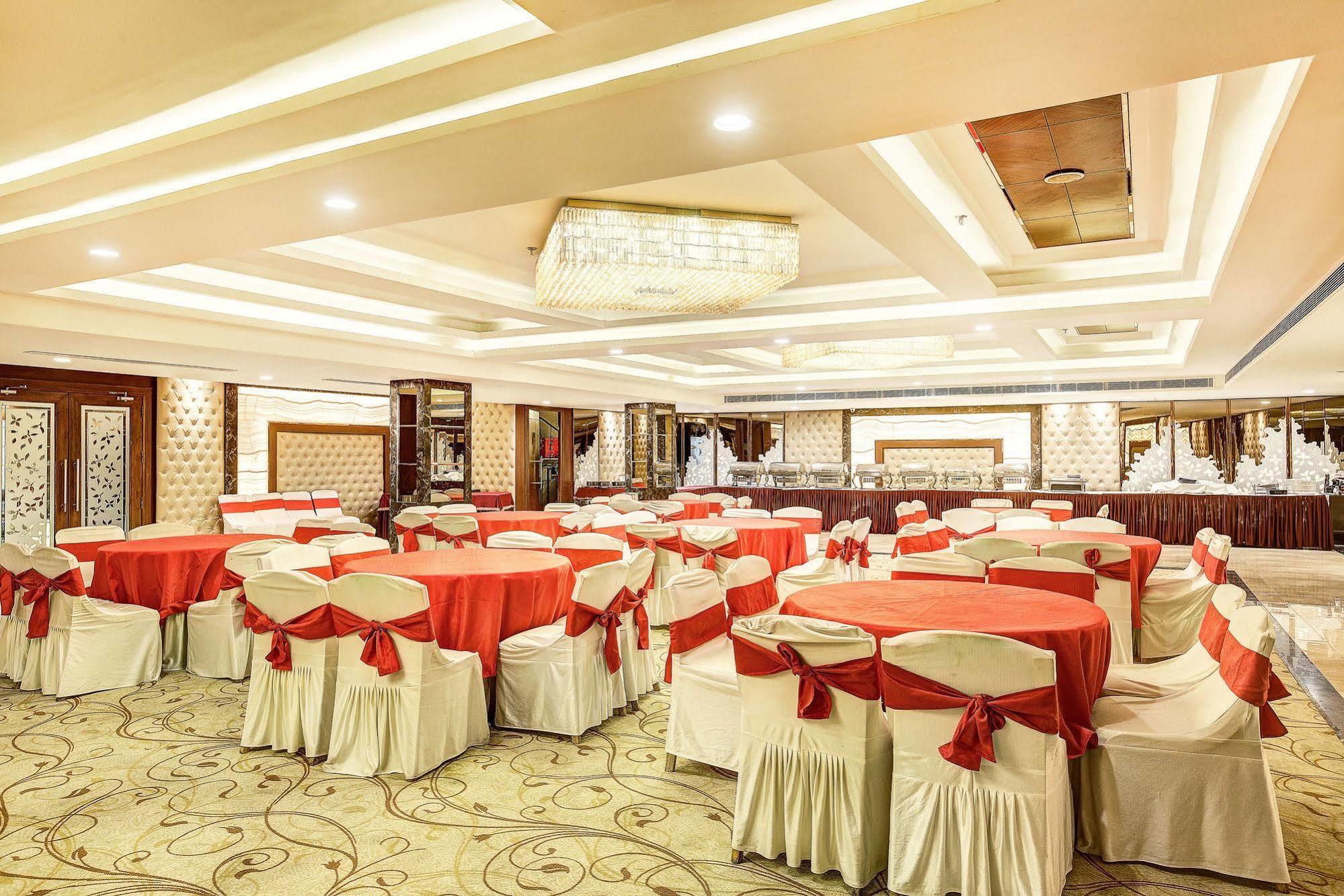 Western Court Chandīgarh 외부 사진